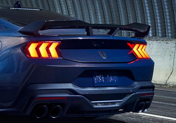 S650 Ford Mustang Heckspoiler Dark Horse mit Ducktail